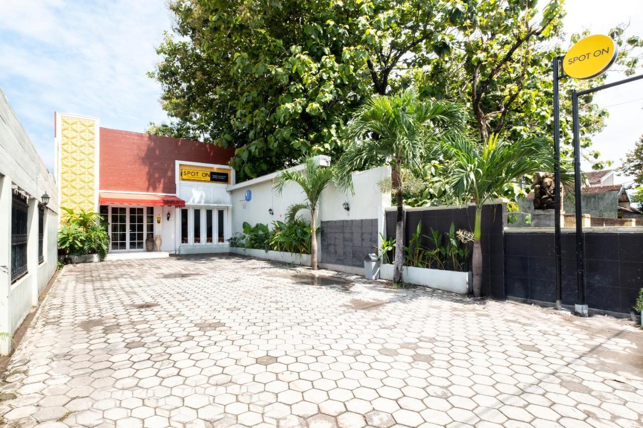 Spot On 2419 Rumah Nugraha Hotel Syariah يوغياكارتا المظهر الخارجي الصورة